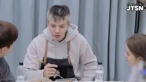 陈伟霆要笑死人了，给欧阳娜娜和周扬青的直男拍照……
