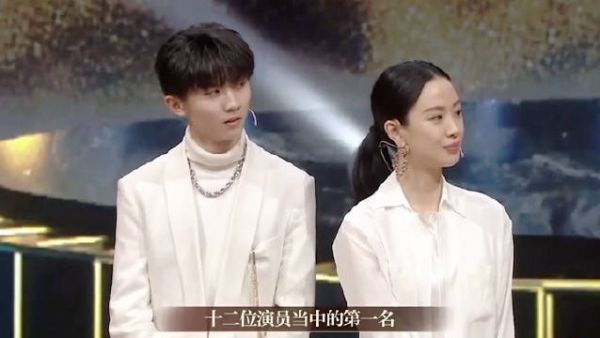 他不仅是12名演员中的第一名还是全场第一名！