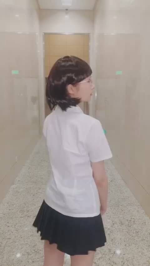 也就彤子这颜值能hold住这一头亮发了吧！