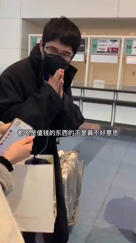 没有人不会为这个视频里的刘昊然心动！