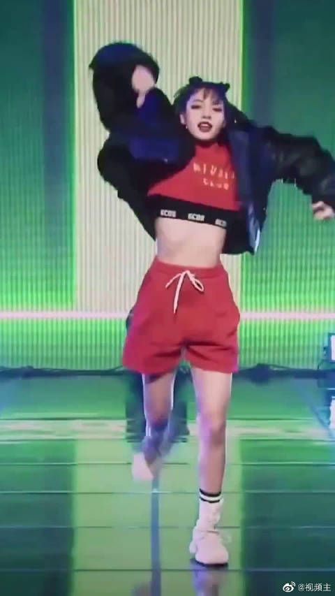 Lisa青你跳《Intentions》，舞台掌控力太强了！