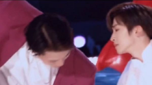 你俩短短的几个动作，我脑子里已经演了一部大剧……