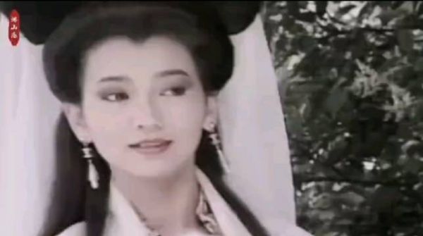 赵雅芝的状态也太好了吧，岁月从不败美人这句话是真的……