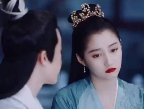 《我就是这般女子》第36集:班婳出露未来皇后风范……