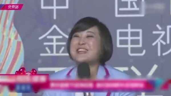 有人问贾玲：我们差不多年纪大，我都两个孩子了，你呢？