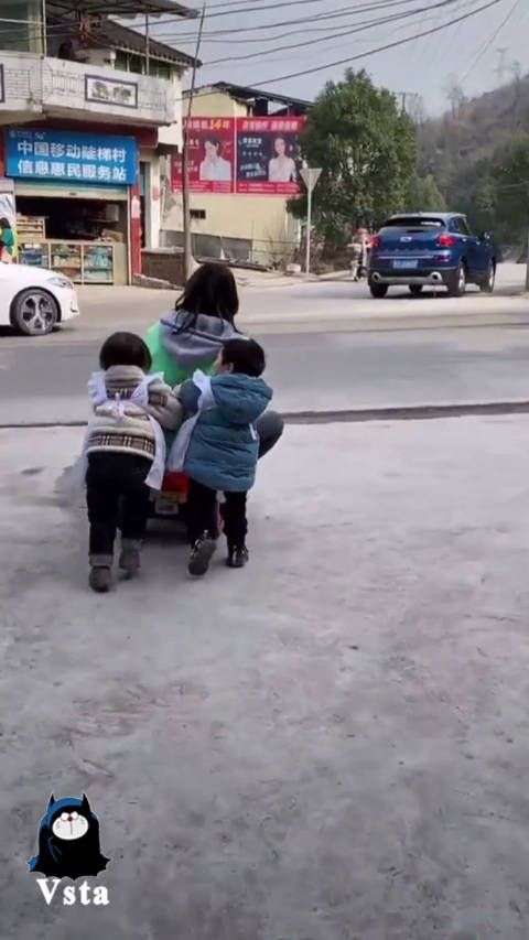 小姨带娃，快乐就好！易烊千玺到底是多少人的小姨夫？