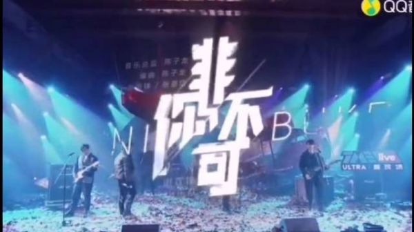 陪你对抗整个世界……