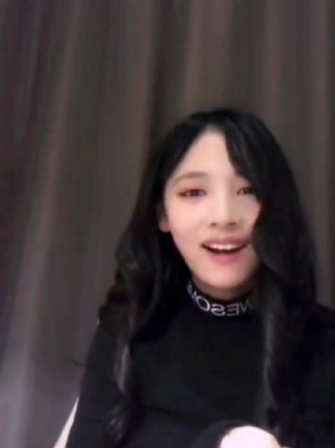 赵粤直播名场面，眼睛瞪得像铜铃，哈哈哈哈哈