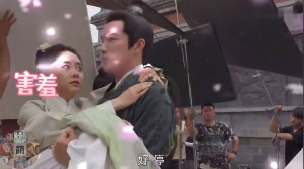 锦心夫妇开仓放糖……