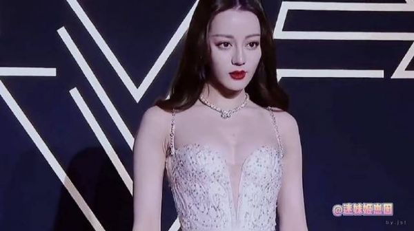 迪丽热巴官宣～ 鲨疯了的红毯混剪，气场强大，红毯绝美！
