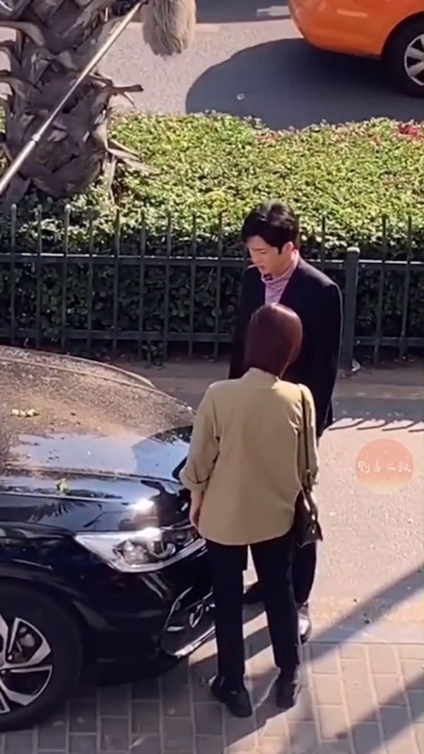 杨紫井柏然路透，快拍快播，剧荒的厉害~