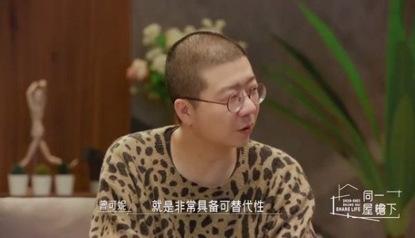 虽然没有掌声属于我，但我就觉得好幸福，我喜欢站在舞台上那种感觉
