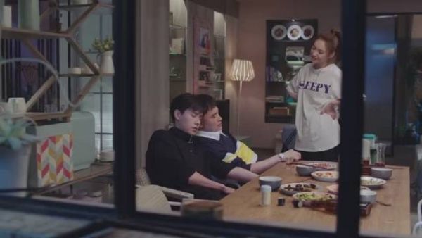 继韩商言追妻靠爷爷和表弟以后……