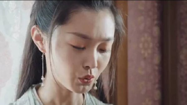 《赘婿》pk《山河令》，宋轶vs周也，两位女主嘟嘴卖萌大比拼……