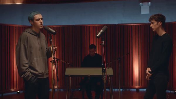 Troye Sivan & Lauv《im so tired》 快来听下这个现场吧！
