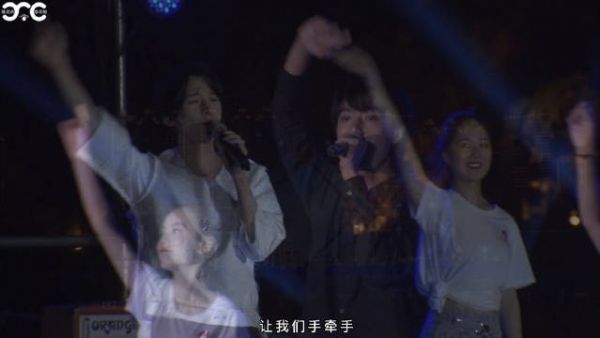 年轻时，我会向众生需索他们能力范围之外的：友谊长存……