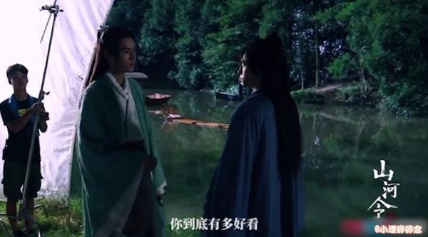 都说长得好看的人惯会伤人心,阿絮你底有多好看!