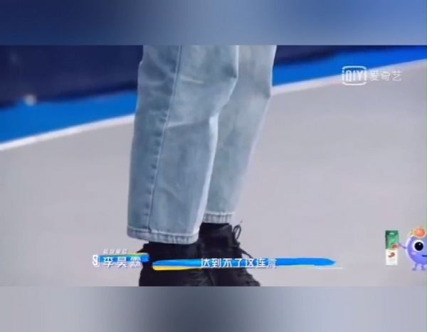 拿错剧本的“人间缝纫机”李俊濠……