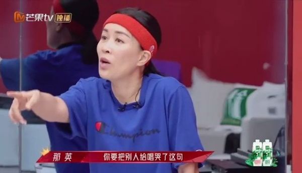 张柏芝独特的沙哑嗓音，被那英形容为被岁月洗礼过的感觉……
