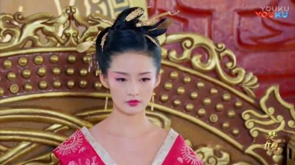 李沁好适合红衣啊，绝美红衣沁沁子！