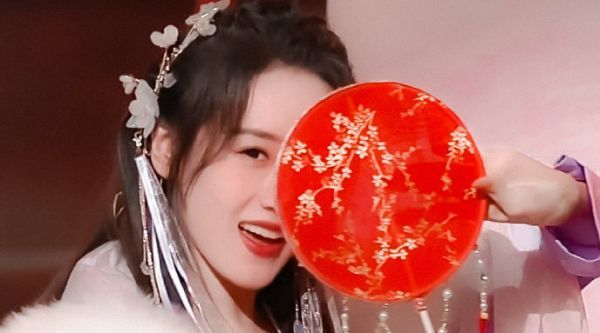 袁冰妍《元夕佳人》伪直拍单人cut+红毯+采访互动直播!
