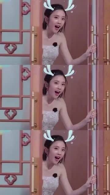 怎么会有唐艺昕这么可爱的女生，一定是吃可爱多长大的……