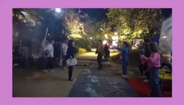 可爱现场！杨紫趣味模仿女明星出席活动红毯环节……