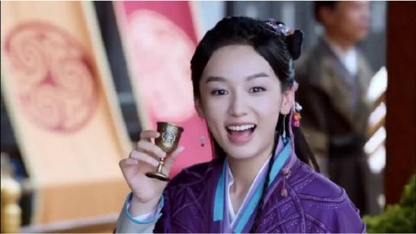你觉得周也在《山河令》演的温客行的婢女顾湘……