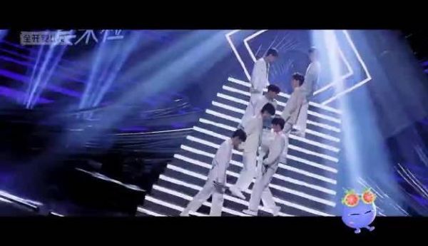 好久没听到这么好听的歌曲了，这首《天天》真的太打动我了……