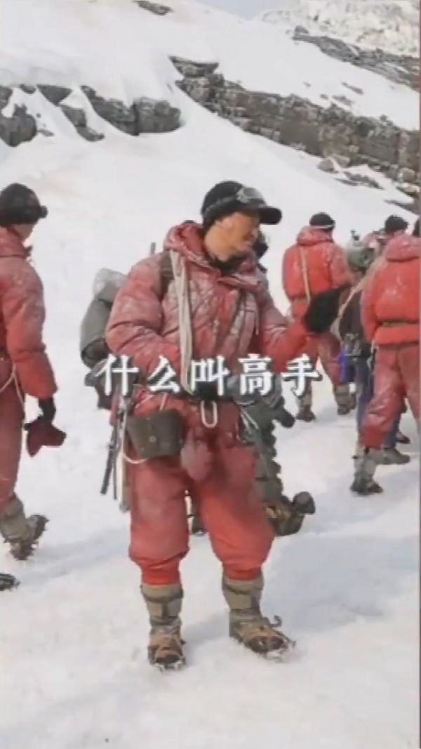 跟达叔合作过的吴京也曾说过达叔是高手……