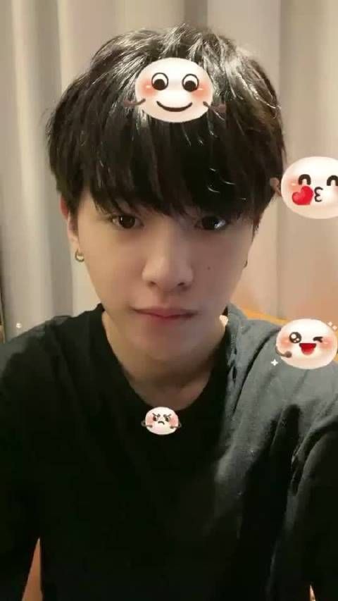 黄明昊视频更新 Justin黄明昊汤圆表情模仿大赛 又奶又酷！