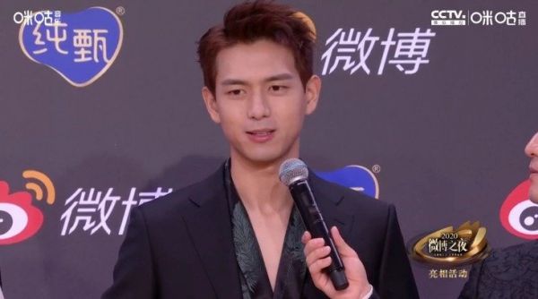 李现 李现：第二期vlog就算了哈哈哈哈！