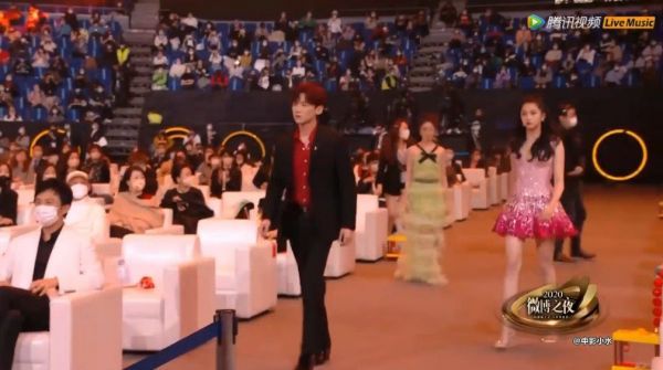 微博年度期待演员：……