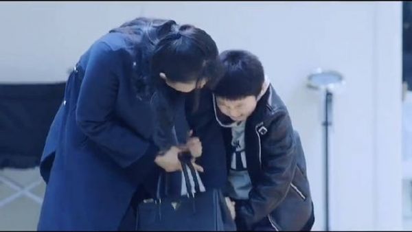 《急诊科医生》第65集：10岁小男孩得脑瘤去世……