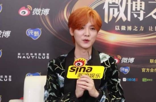 “张真源我肯定知道啊” 如果迷弟来合影打招呼,必须的……