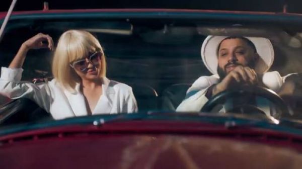 Deorro联手Kura、Alex Rose《Me Siento Bien》超清MV!