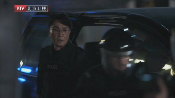月亮帮据点被警察发现，这一次行动很顺利！