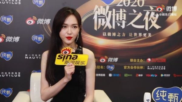 一眼万年的超美糖糖专访： 1.黑色长裙是比较简洁美的造型～ 2……