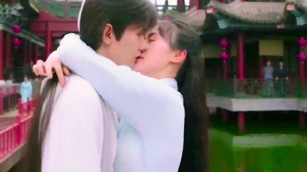 来看看小撩玑恢复六识是怎么一步步撩司凤的……