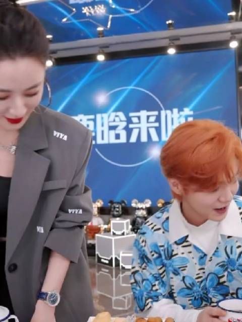 鹿晗:经纪人跟我说你随便垫两口……