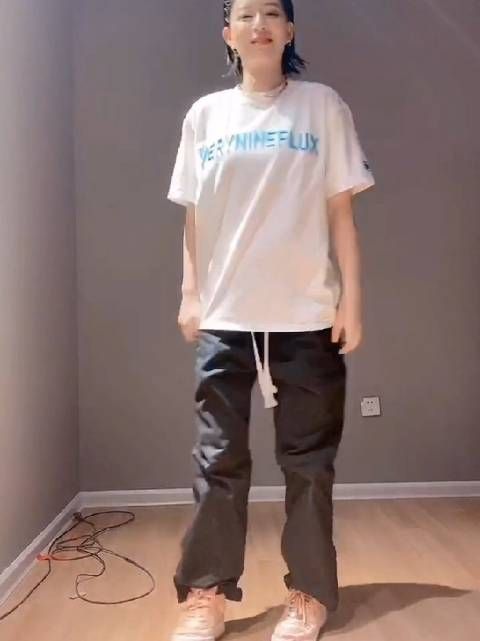 李斯丹妮:帅就完事了