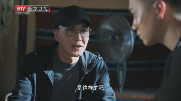 高局@吴刚de微博 带人救出谢飞，吴贺被抓……