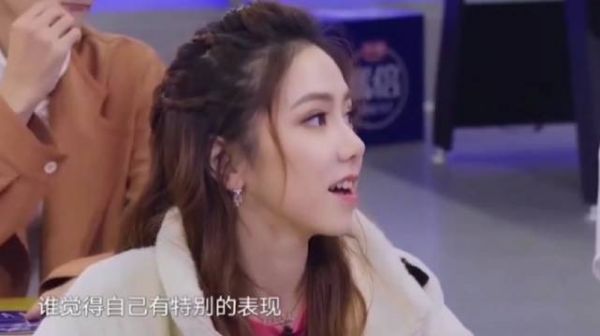 邓紫棋发文称自己正在准备一个惊喜……