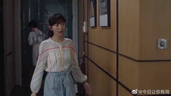 三姐妹去喝咖啡，漫妮讲起了曾经和前男友，也是一段回忆啊……