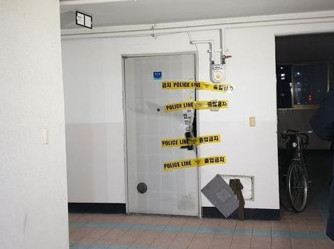 ▲ 边某死亡后，家门被贴上封条