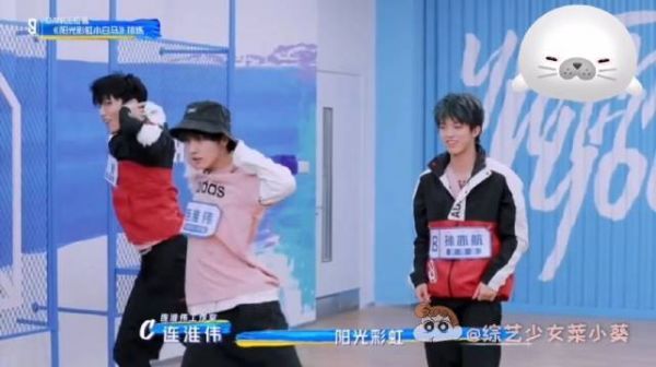 青春有你 ,连淮伟真是气氛活跃小能手,孙亦航自己都笑到不行!