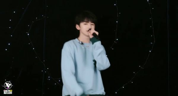 狼奔头 比起阿哥头，宋亚轩更想挑战狼奔头 歌瘾上来……