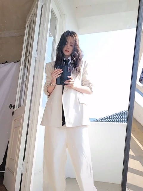 可乐的事不是早就澄清了吗?营销号们快给美女姐姐夸起!