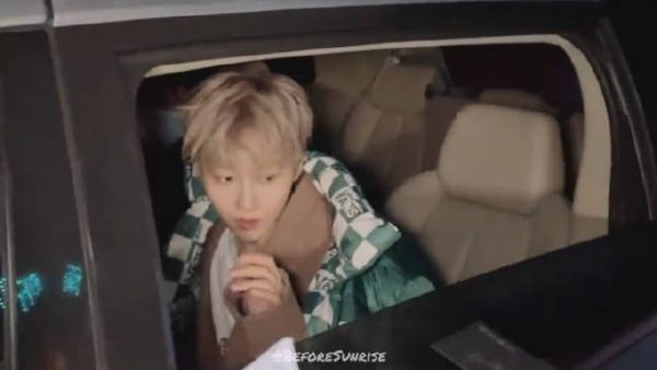 刘雨昕今晚下班路透视频~ 特意要下车窗……