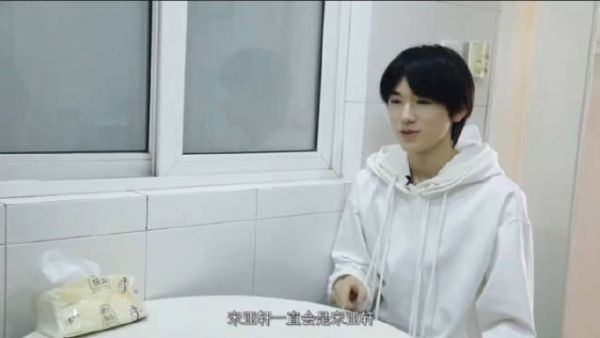 独特的闪闪发光的小宋老师告别16岁啦……